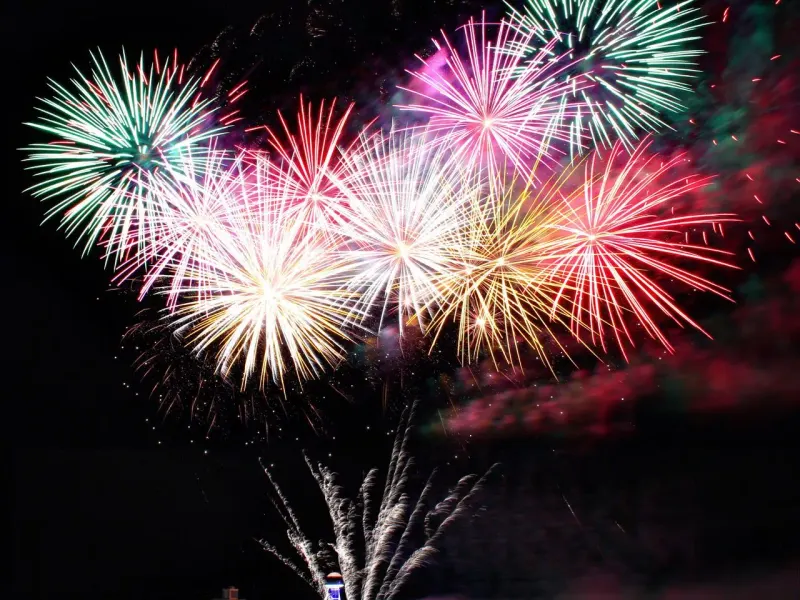 مهرجانات وفعاليات كبرى | Dark Firework العاب نارية ملونة متعددة في مهرجان ليلي
